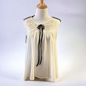 MOON COLLECTION LACED COLLAR SLEEVELESS SHEER BLOUSE CREAM BLUE SIZE LG